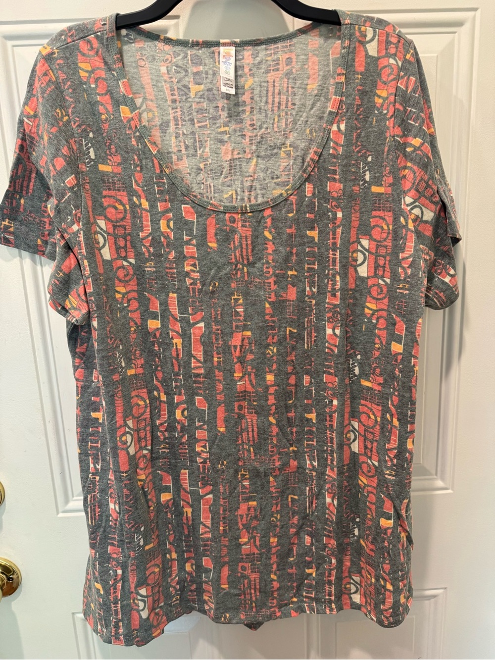 NWT LulaRoe Classic T size 3XL- Gray & Coral